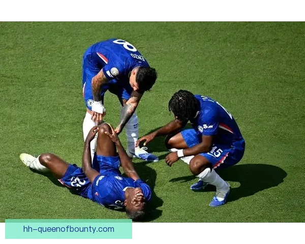 世俱杯VAR判罚争议引发裁判公正性与技术边界大讨论焦点热议